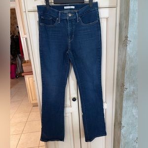 Levi’s 315 Shaping Bootcut